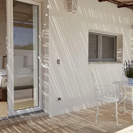 Agapanto Masseria ベッド・アンド・ブレックファスト コンヴェルサーノ